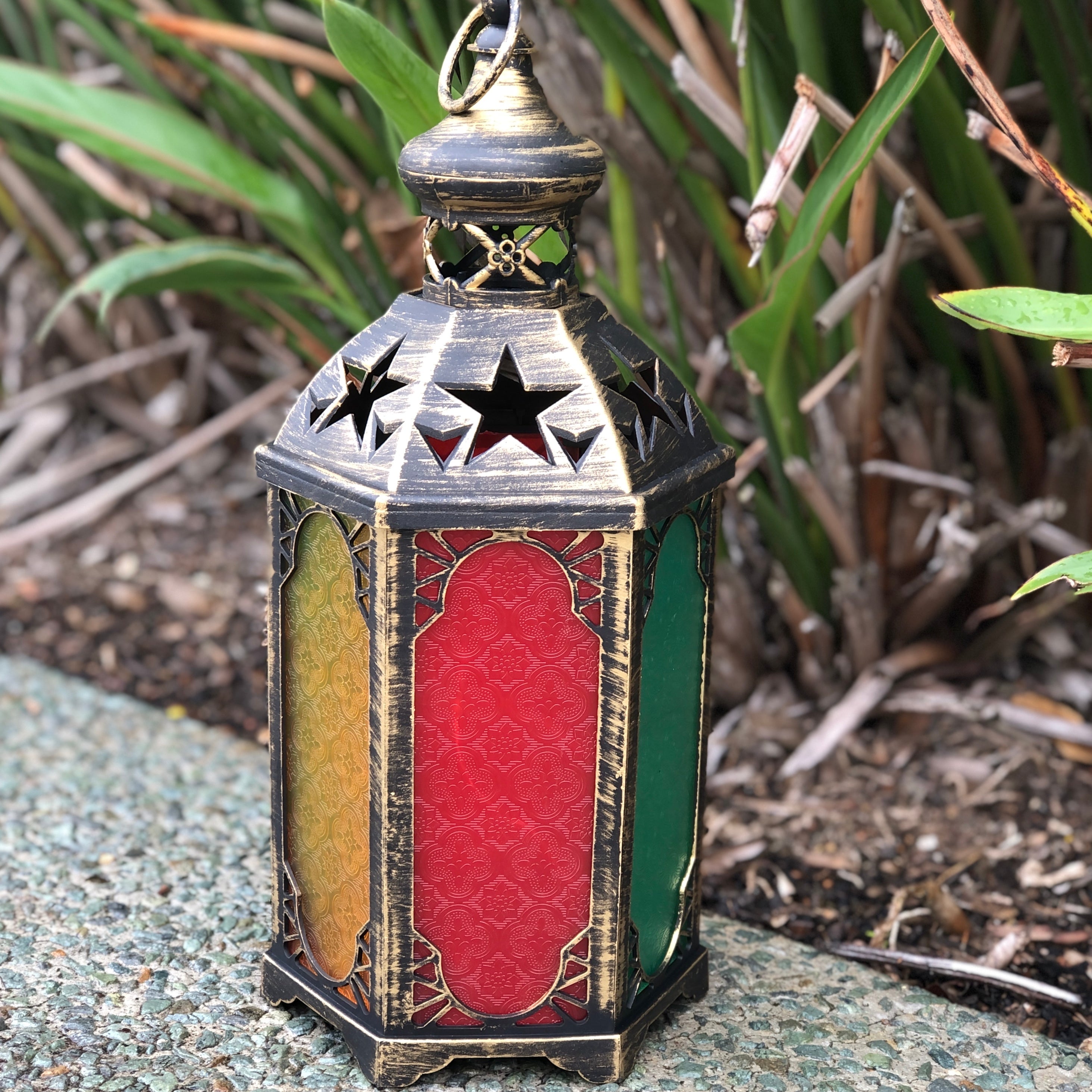 LED  Moroccan lantern with coloured decorative panels