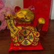 Chinese waving cat