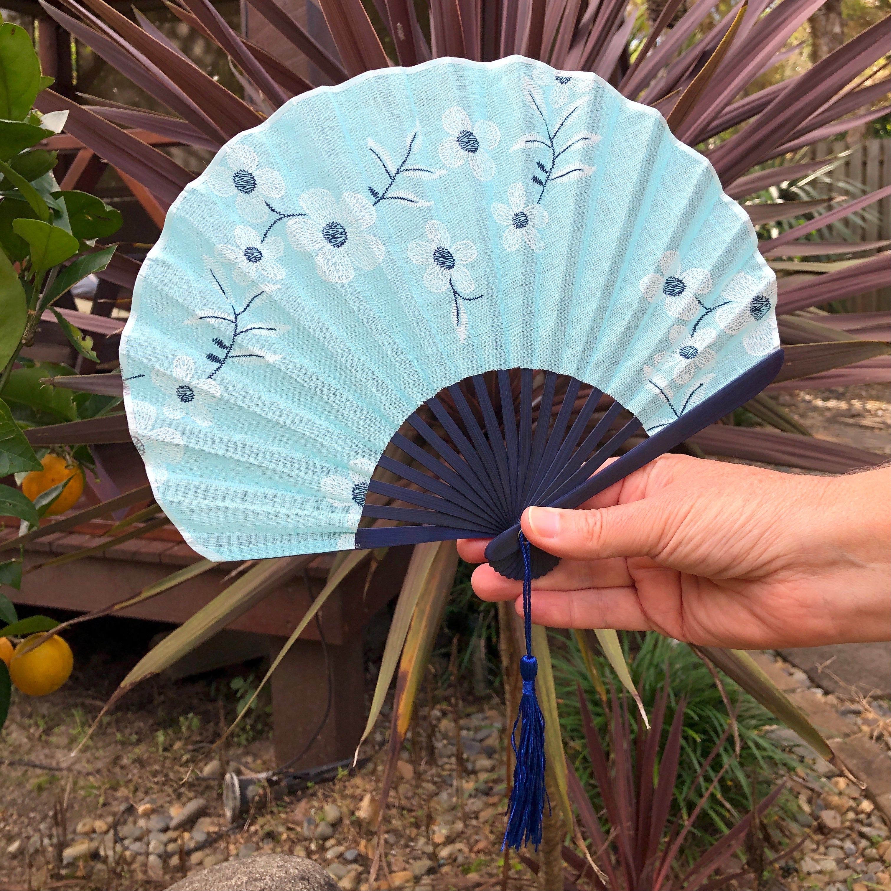 Hand fan