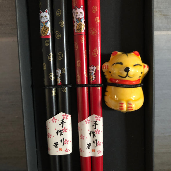 lucky cat chopstick holder